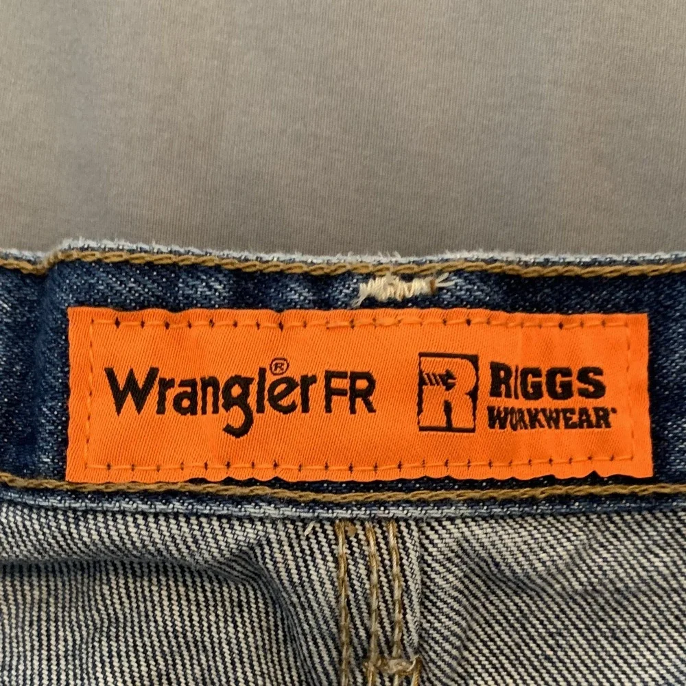 Wrangler FR Riggs Jeans Mens 44x32 Blue Flame Resistant Workwear CAT2 2112 Denim